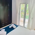 Aparthotel Saral Mar
