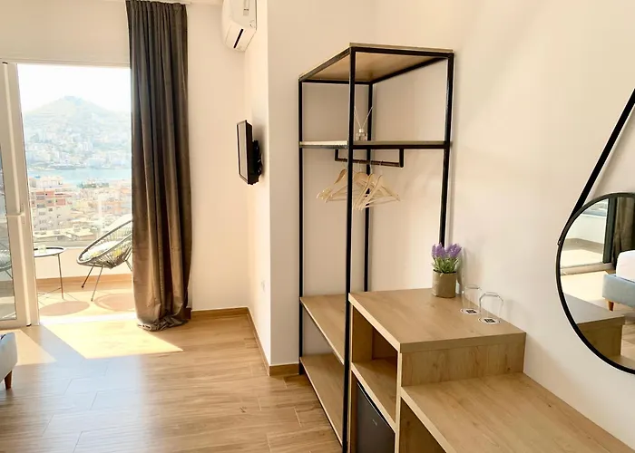 Saral Mar 3* Sarandë