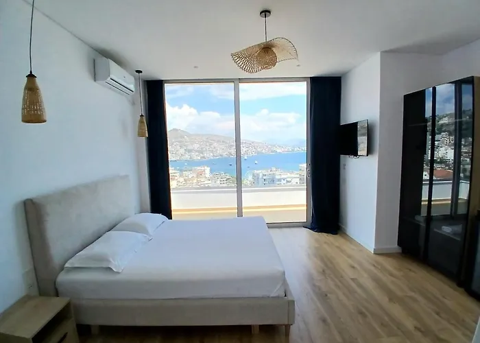 Saral Mar 3* Sarandë