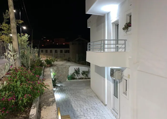 Aparthotel Saral Mar Sarandë