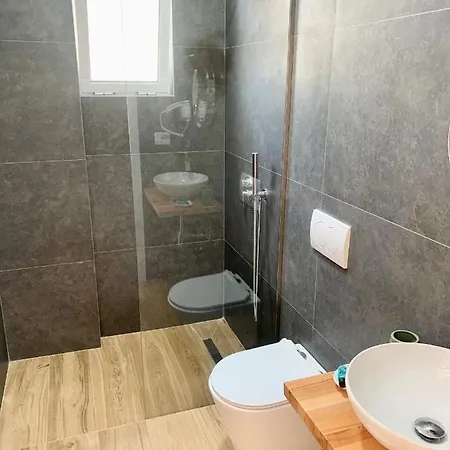 Saral Mar Sarandë