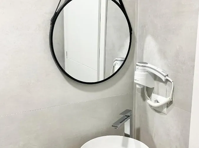 Saral Mar 公寓式酒店 Sarandë